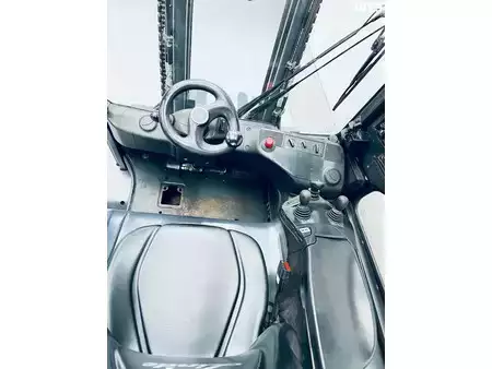 El truck - 4 hjulet 2014  Linde E45HL-01/600 (13)