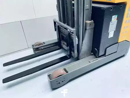 Retráctil 2011  Atlet UMS200DTFVRF895 (12)