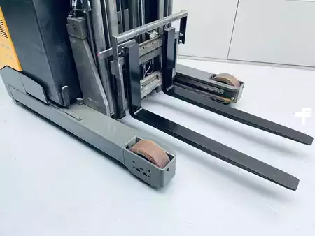 Retráctil 2011  Atlet UMS200DTFVRF895 (3)