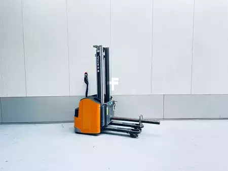 Magasemelésű béka 2014  Still EGV-16 (9)