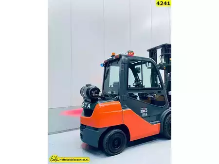 Gas truck 2009  Toyota 02-8FGF30 (11)