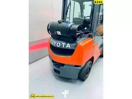 Gas truck 2009  Toyota 02-8FGF30 (12)