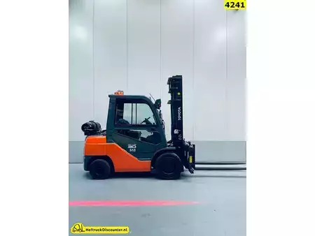 Gas truck 2009  Toyota 02-8FGF30 (4)