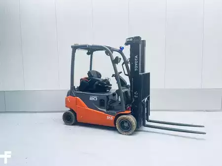 Eléctrica de 4 ruedas 2019  Toyota 8FBMT20T (11)