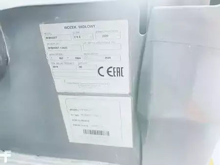 Eléctrica de 4 ruedas 2019  Toyota 8FBMT20T (2)