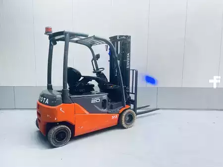 Eléctrica de 4 ruedas 2019  Toyota 8FBMT20T (5)