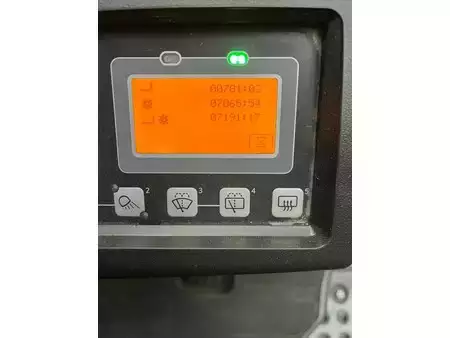 Eléctrica de 4 ruedas 2019  Toyota 8FBMT20T (8)