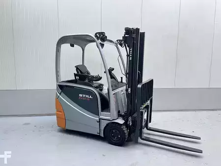 Elektromos 4 kerekű 2018  Still RX20-15 (7)