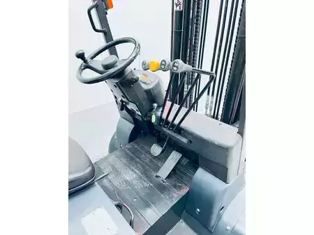 El truck - 4 hjulet 2011  TCM FB35-7S (11)