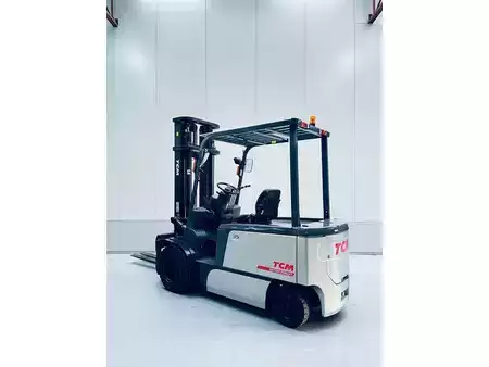 El truck - 4 hjulet 2011  TCM FB35-7S (2)