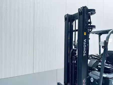 El Truck - 4-hjul 2016  Toyota 8FBE16T (2)