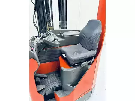 Carrelli retrattili 1998  BT RR B2/15 (8)