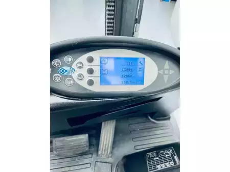 Elektromos 4 kerekű 2016  Still RX60-35 (13)