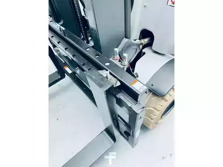 Elektromos 4 kerekű 2016  Still RX60-35 (7)