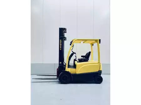 Elektromos 4 kerekű 2013  Hyster J2.5XN (1)