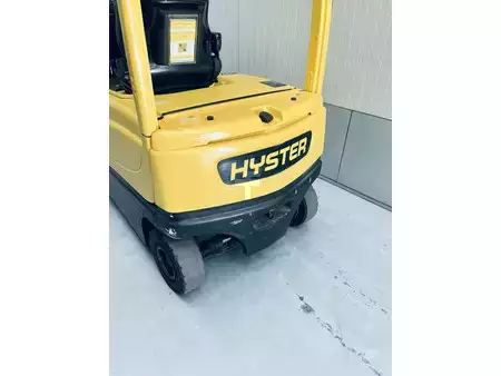 Elektromos 4 kerekű 2013  Hyster J2.5XN (4)