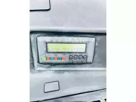 Chariots à mât rétractable 2016  Jungheinrich ETVC 16 (11)