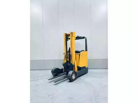 Chariots à mât rétractable 2016  Jungheinrich ETVC 16 (3)