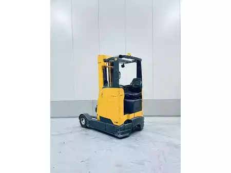 Chariots à mât rétractable 2016  Jungheinrich ETVC 16 (4)