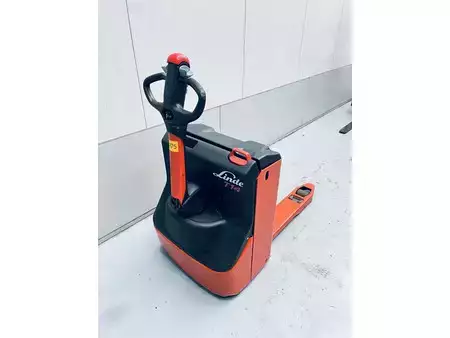 Nízkozdvižný vozík 2018  Linde T14 (11)