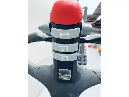 Nízkozdvižný vozík 2018  Linde T14 (5)