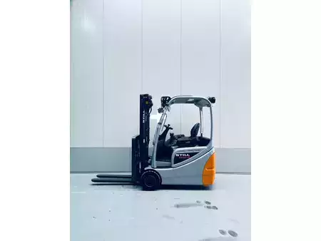 Elektromos 3 kerekű 2018  Still RX20-15 (2)