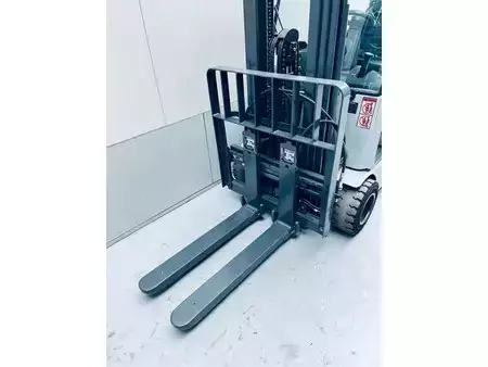 Elektromos 3 kerekű 2018  Still RX20-15 (9)