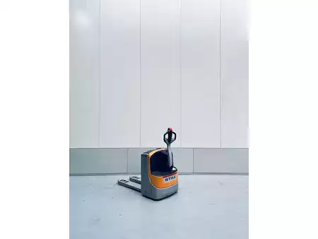 Lavtløftende truck 2015  Still EXU18 (2)