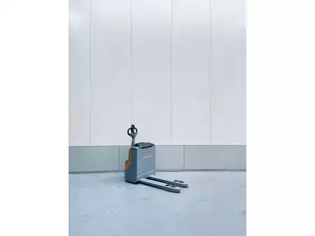 Lavtløftende truck 2015  Still EXU18 (4)