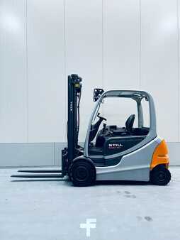4-wiel elektrische heftrucks 2009  Still RX 60-30 (1)