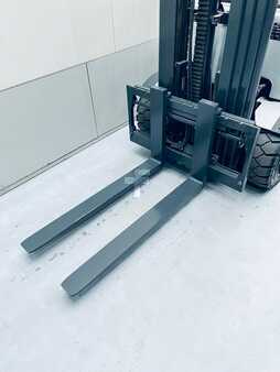 4-wiel elektrische heftrucks 2009  Still RX 60-30 (7)