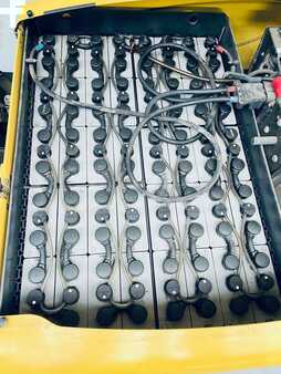 Carrelli elettrici 4 ruote 2013  Hyster J2.5XN (9)