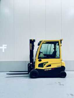 Carrelli elettrici 4 ruote 2016  Hyster J2.0XN (1)