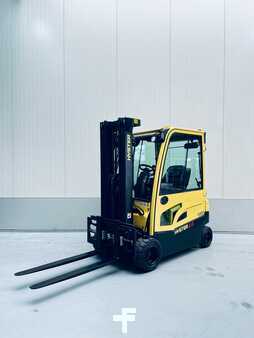 Carrelli elettrici 4 ruote 2016  Hyster J2.0XN (6)