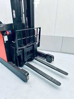 Carrelli retrattili 1998  BT RR-B 2 (5)