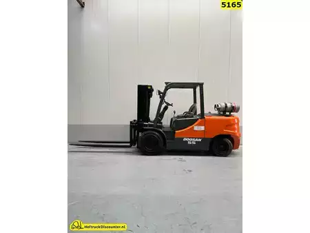 Gas gaffeltruck 2015  Doosan G55-C5 (1)