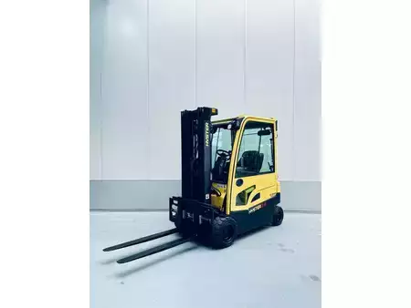 Elektryczne 4-kołowe 2018  Hyster J2.0XN LWB (6)