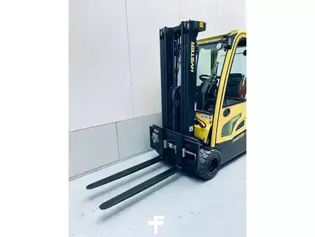 Elektryczne 4-kołowe 2018  Hyster J2.0XN LWB (7)