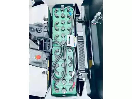 Vertical order pickers 2020  Unicarriers OEP120 (16)