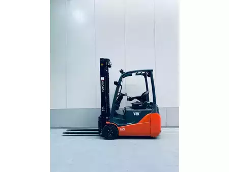 Chariots électriques à 3 roues 2014  Toyota 8FBEKT18 (1)