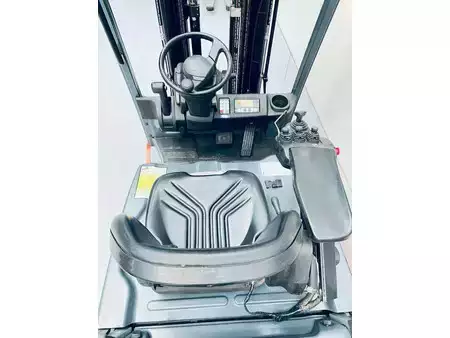 Chariots électriques à 3 roues 2014  Toyota 8FBEKT18 (12)