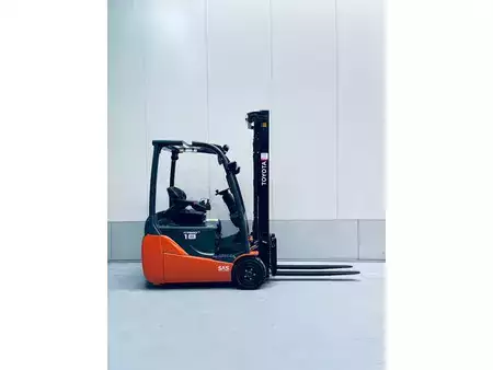 Chariots électriques à 3 roues 2014  Toyota 8FBEKT18 (4)