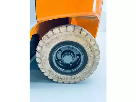 Elektryczne 4-kołowe 2020  Still RX60-30 E3 (17)