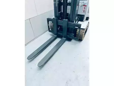 Elektryczne 4-kołowe 2020  Still RX60-30 E3 (7)