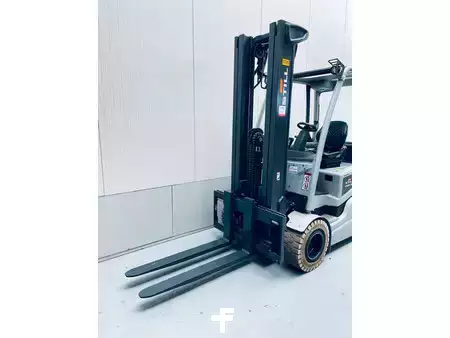 Elektryczne 4-kołowe 2020  Still RX60-30 E3 (8)