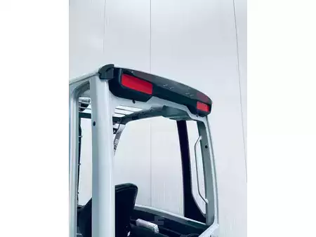 Elektryczne 4-kołowe 2020  Still RX60-30 E3 (9)