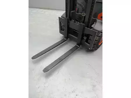 Diesel gaffeltruck 2019  Linde H35D2 (15)