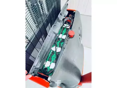 Apilador eléctrico 2016  Linde L12 (12)