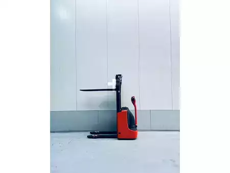 Apilador eléctrico 2016  Linde L12 (2)