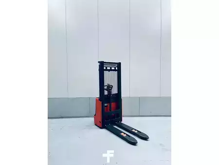 Apilador eléctrico 2016  Linde L12 (7)